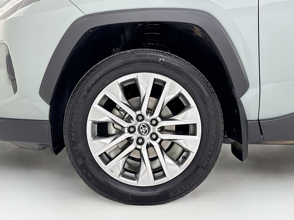 Used 2023 Toyota RAV4 XLE Premium AWD/4WD image 29