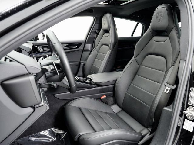 Certified 2025 Porsche Panamera 4 image 5
