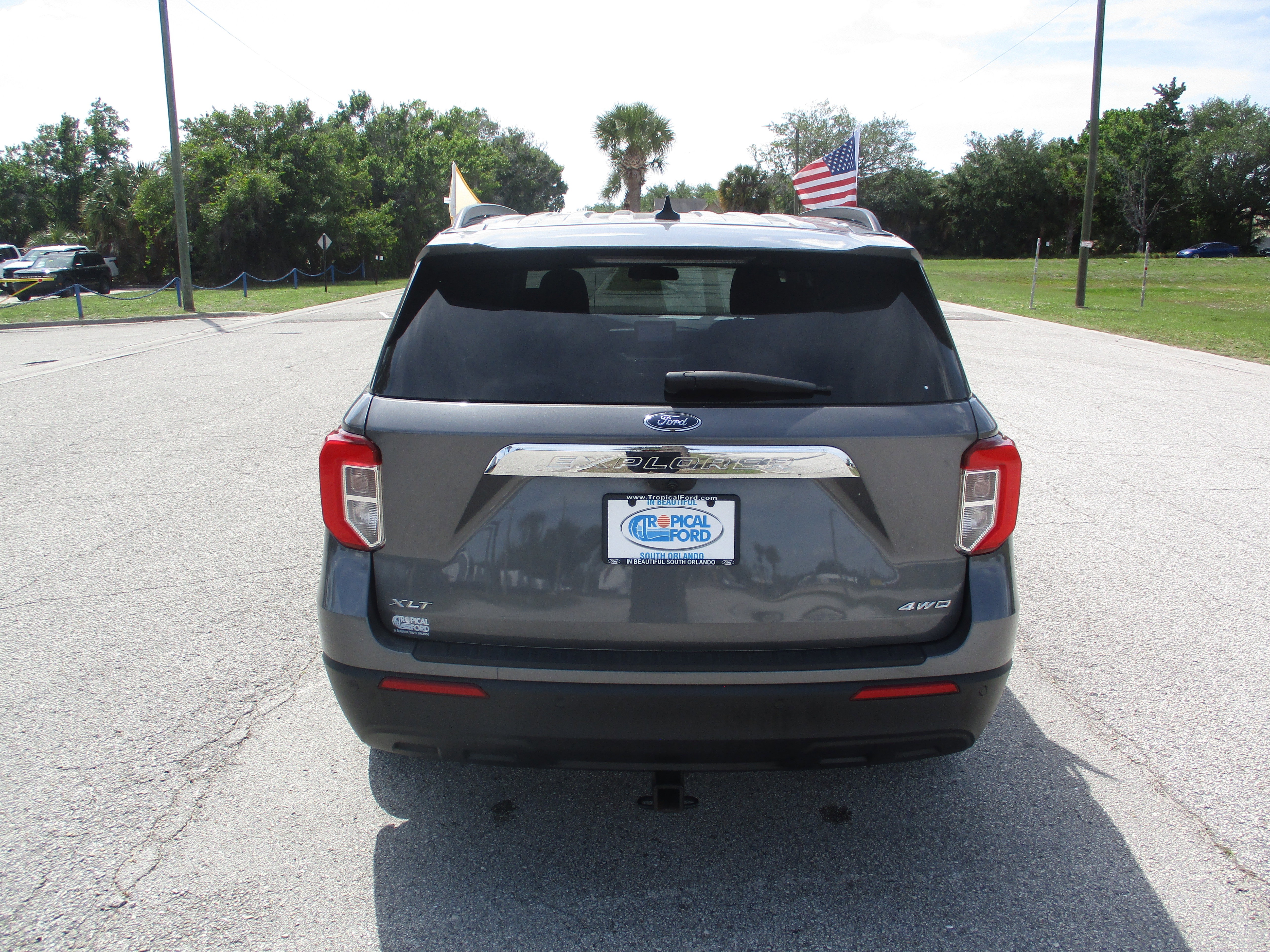 Certified 2022 Ford Explorer XLT AWD/4WD image 6