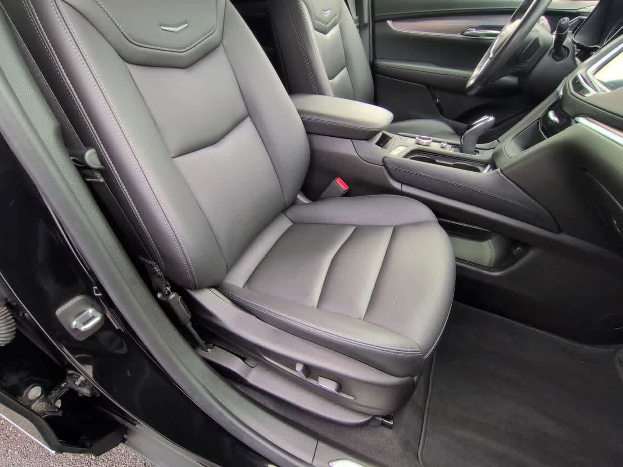 Used 2023 Cadillac XT5 Luxury AWD/4WD image 21