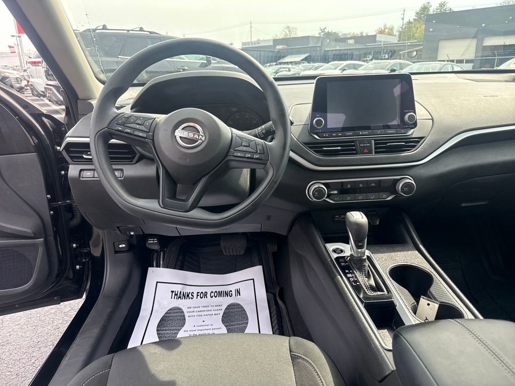 Used 2025 Nissan Altima 2.5 S image 14