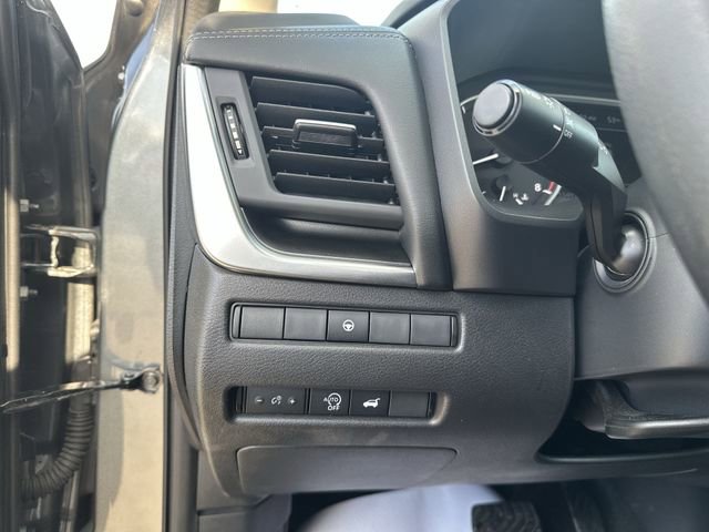 Used 2024 Nissan Rogue SV image 20