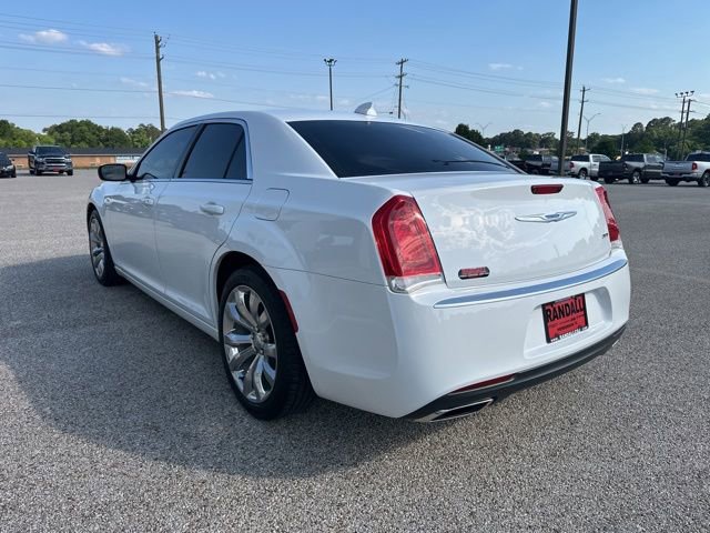 Certified 2021 Chrysler 300 Touring w/ Chrome Appearance Package RWD image 5
