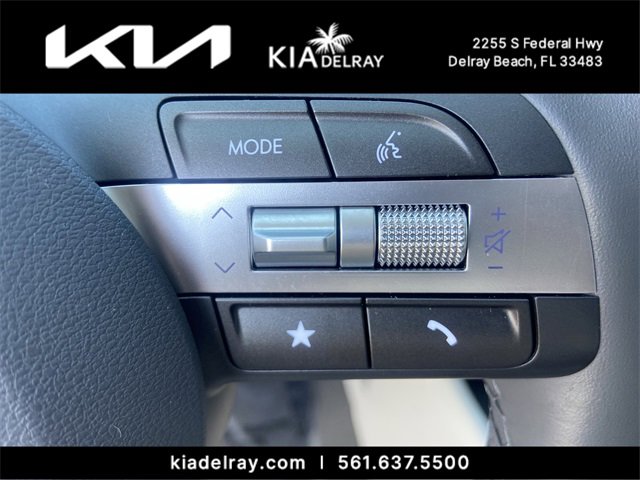 Used 2025 Hyundai Kona SEL image 25