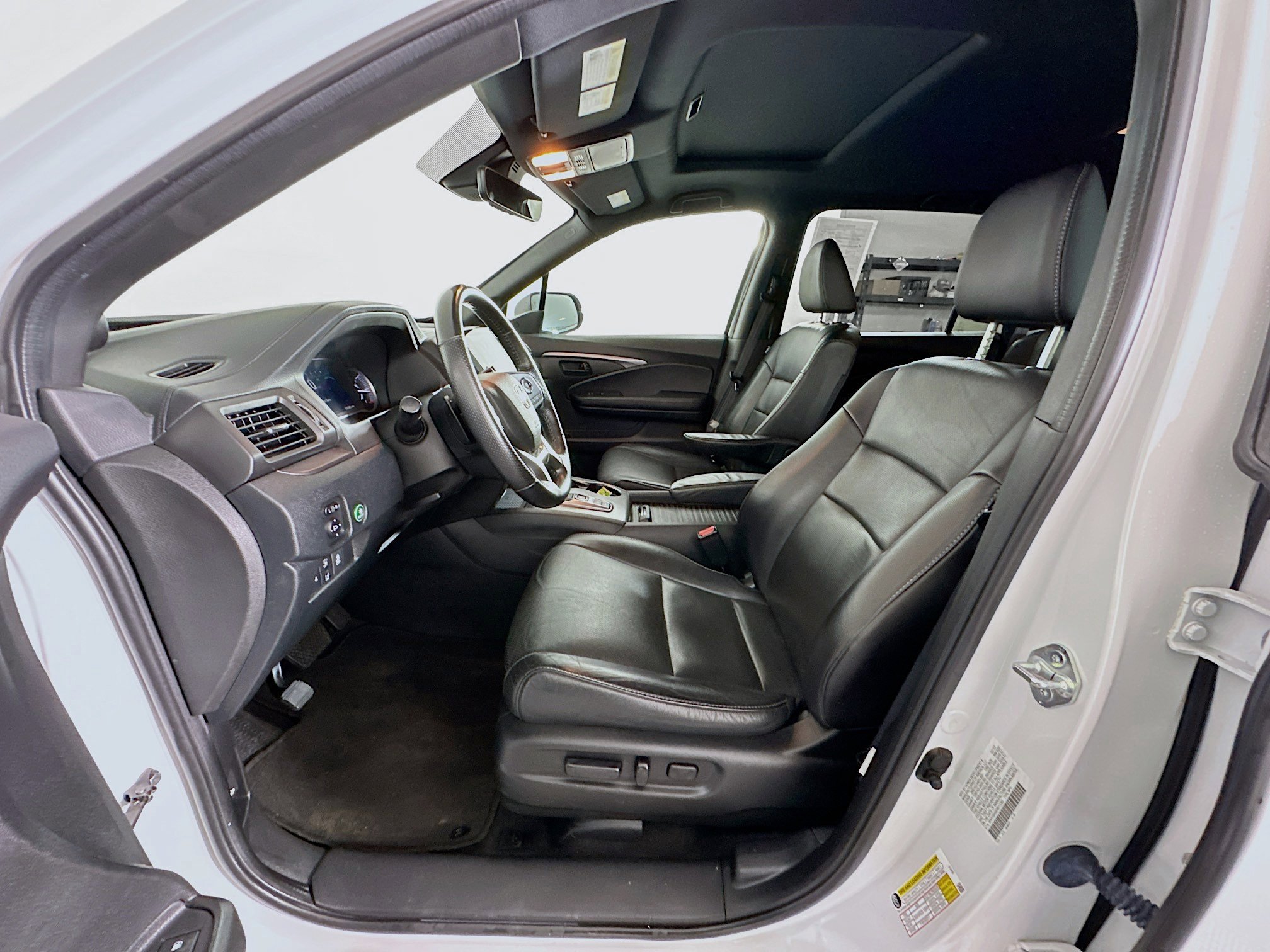 Used 2023 Honda Passport EX-L image 13