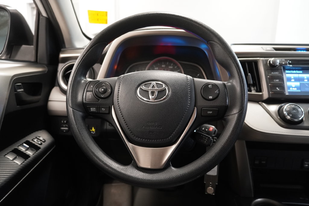 Used 2014 Toyota RAV4 LE AWD/4WD image 17