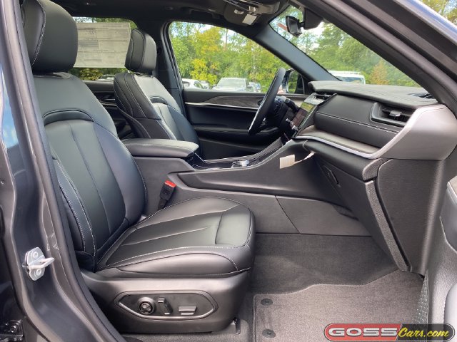 New 2026 Jeep Grand Cherokee Limited w/ Limited Altitude Package AWD/4WD image 6