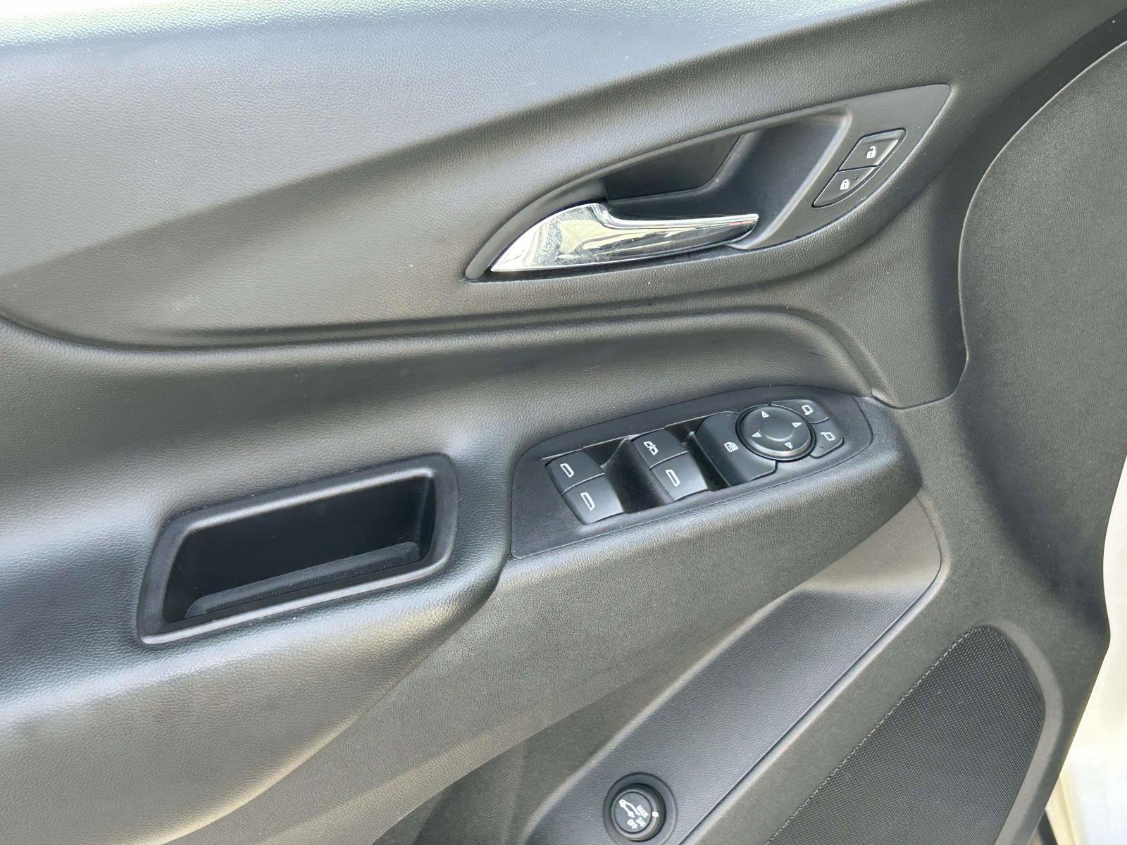 Used 2019 Chevrolet Equinox LT image 19