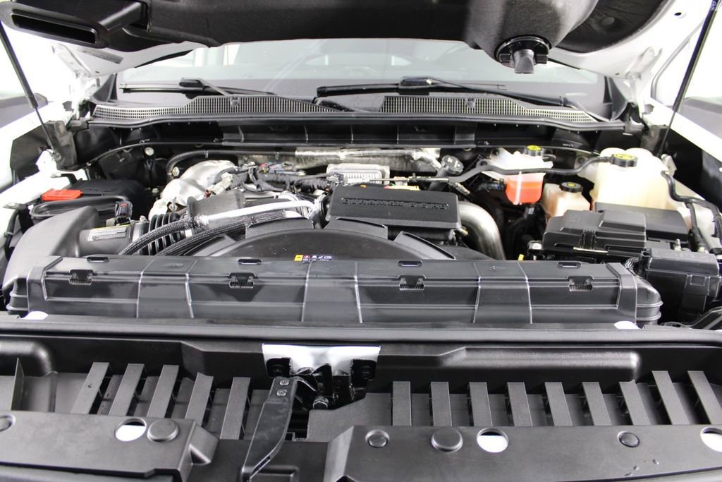 Used 2023 Chevrolet Silverado 2500 LT image 12