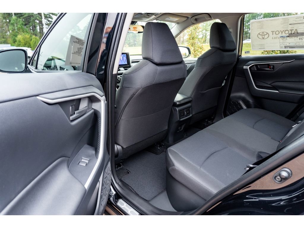 New 2025 Toyota RAV4 LE image 12