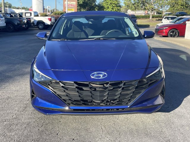 Used 2023 Hyundai Elantra Blue FWD image 2