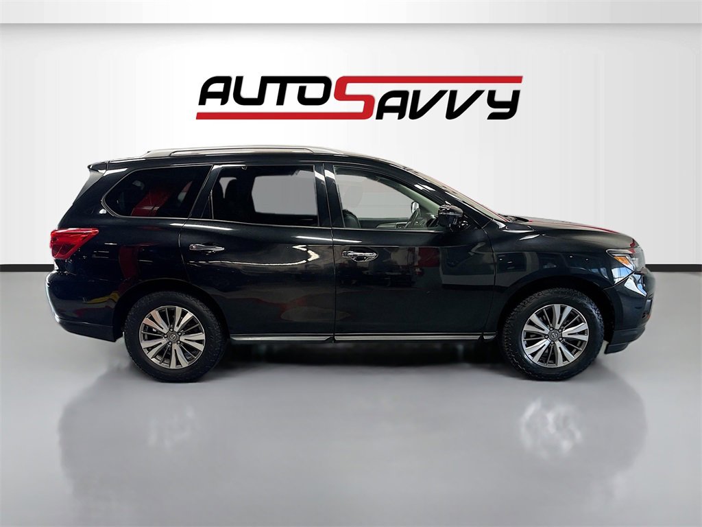 Used 2019 Nissan Pathfinder SL image 8