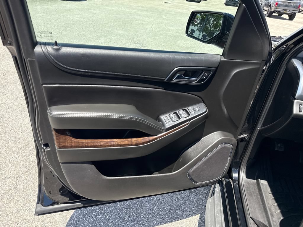 Used 2018 Chevrolet Tahoe LS w/ Enhanced Driver Alert Package RWD image 12