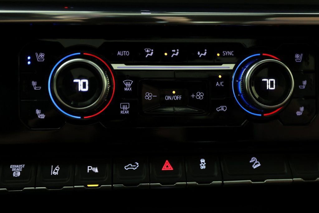 Used 2024 GMC Sierra 2500 Denali Ultimate image 31