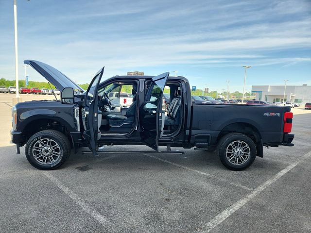 Used 2023 Ford F250 Limited AWD/4WD image 11