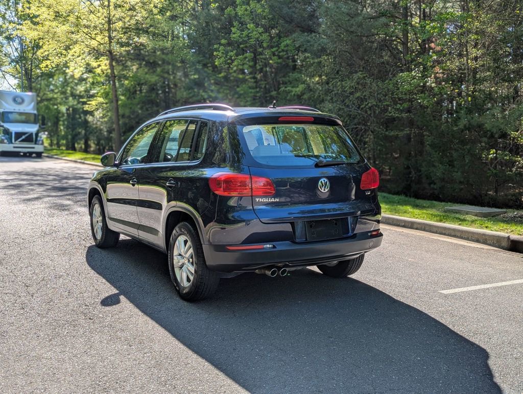 Used 2016 Volkswagen Tiguan S image 9