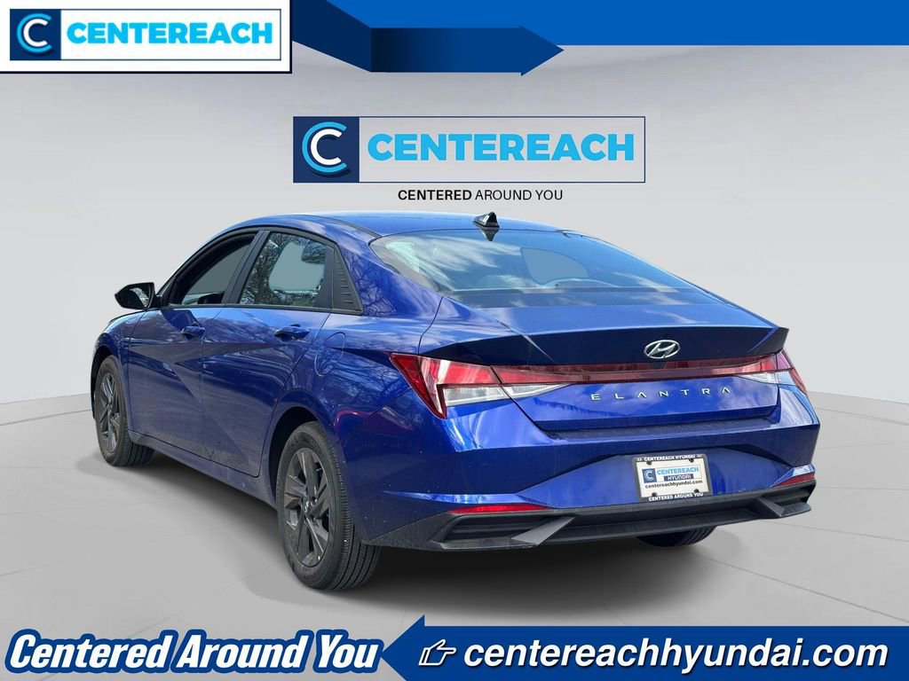 Used 2023 Hyundai Elantra SEL FWD image 5