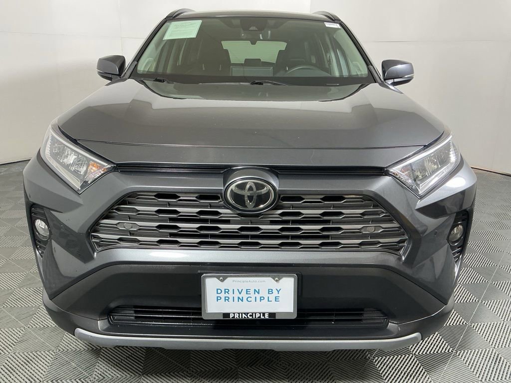Used 2019 Toyota RAV4 Limited image 3