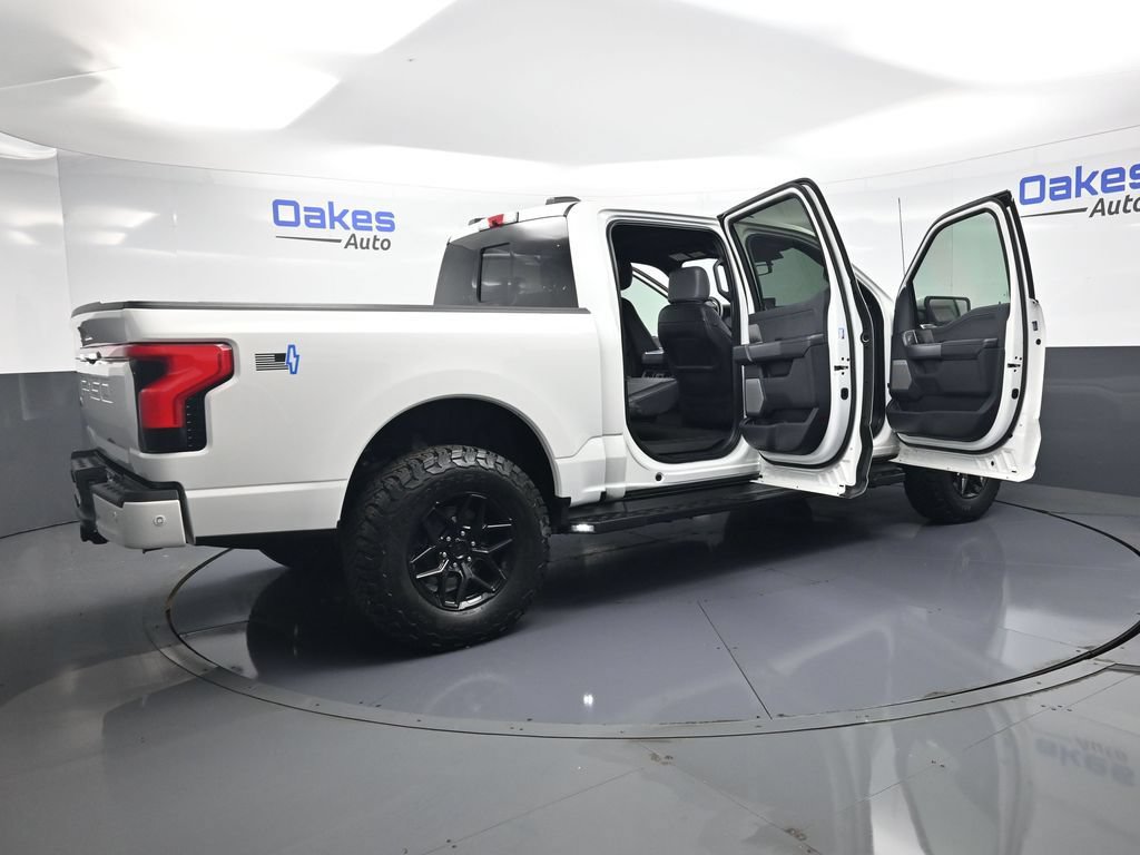Used 2022 Ford F150 Lightning Lariat AWD/4WD image 56