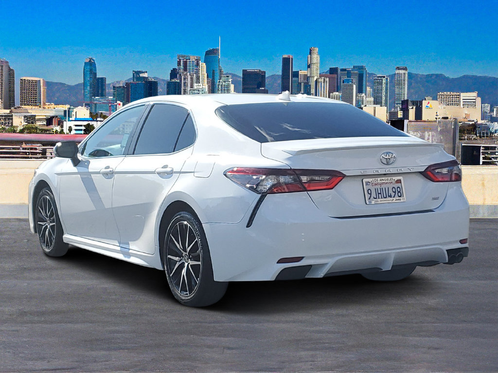 Used 2024 Toyota Camry SE w/ Convenience Package FWD image 5