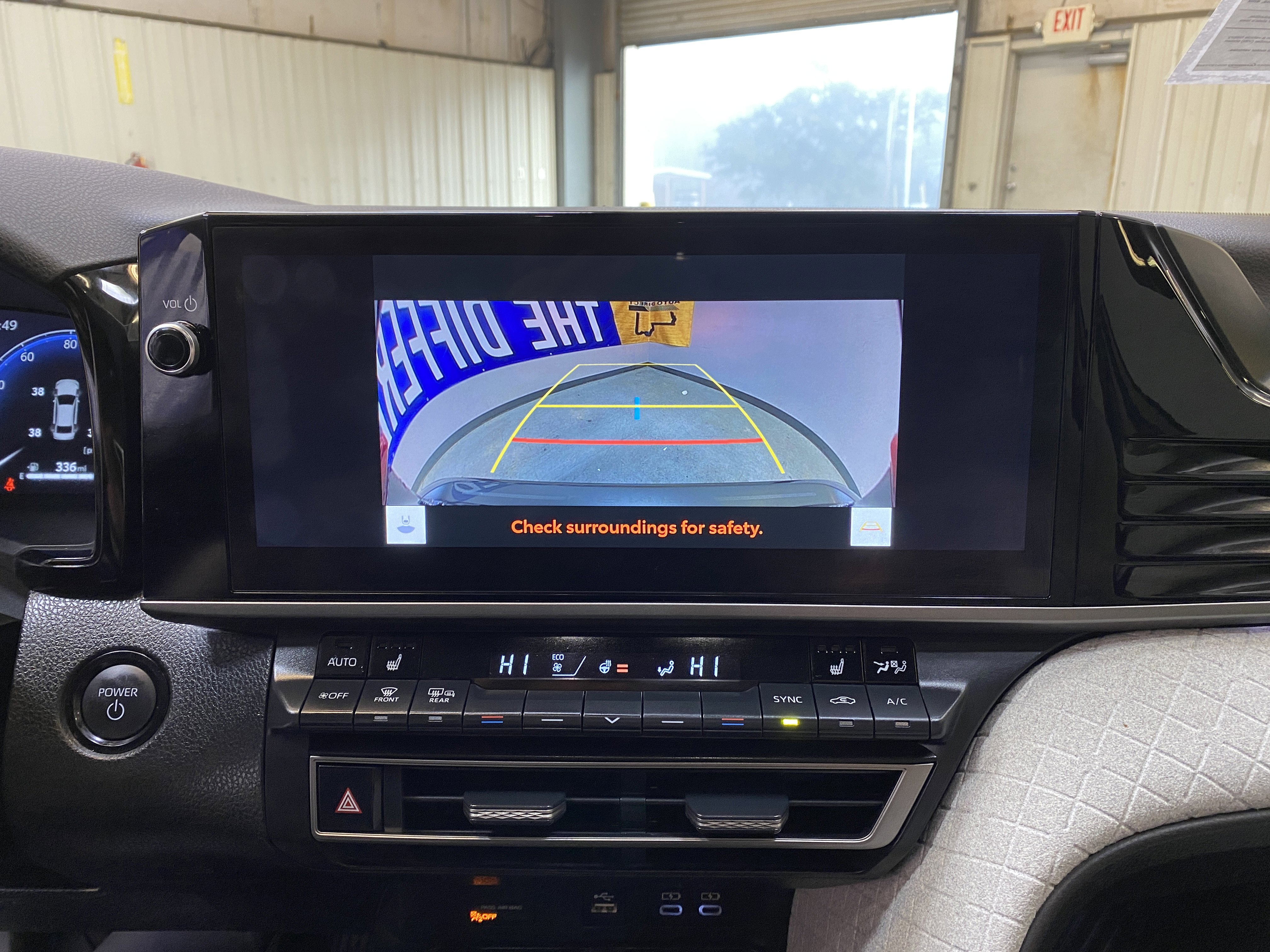 Used 2025 Toyota Camry XLE image 41