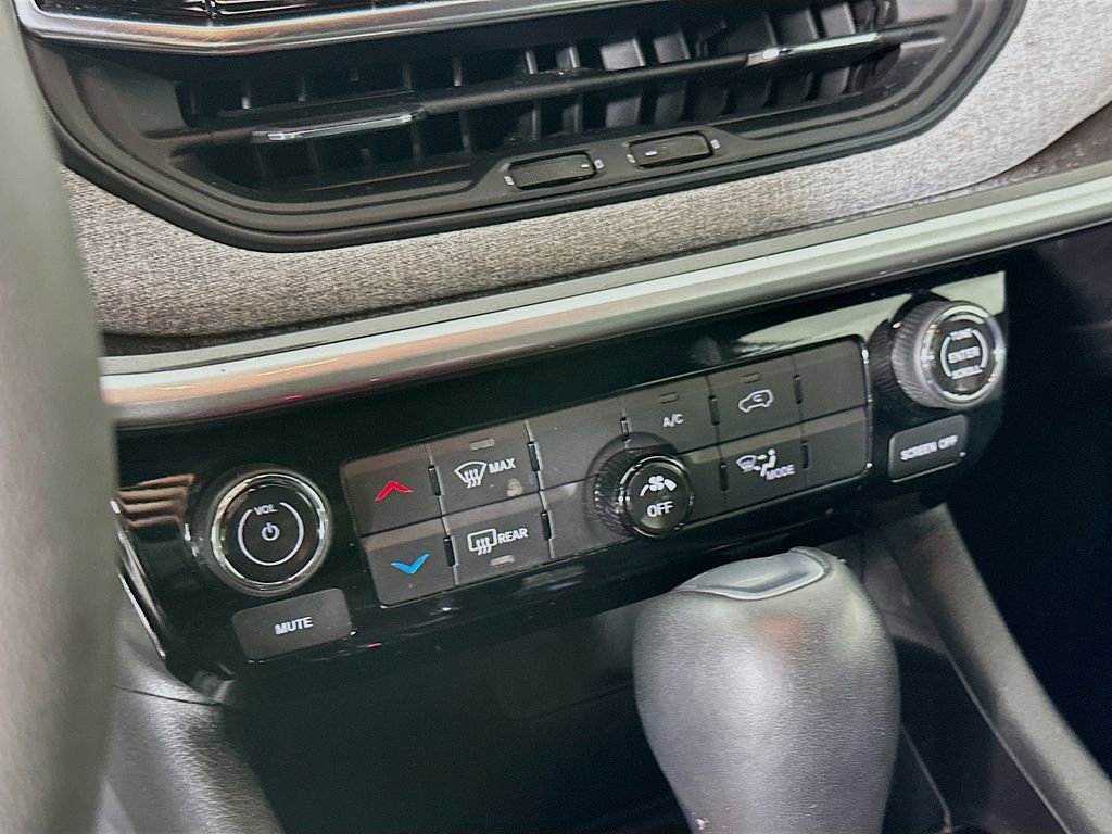 Certified 2024 Jeep Compass Latitude image 24