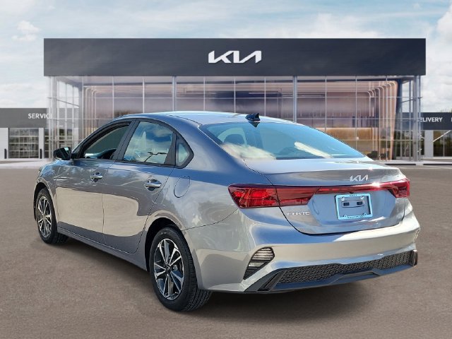 Certified 2024 Kia Forte LXS FWD image 4