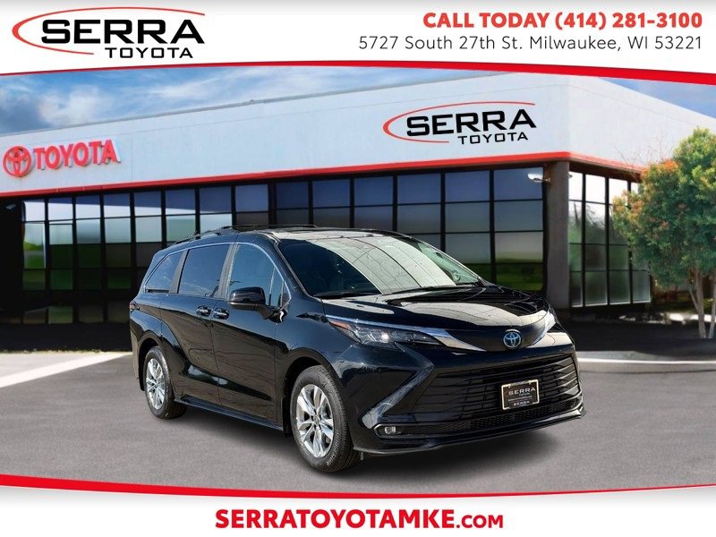 Used 2025 Toyota Sienna XLE