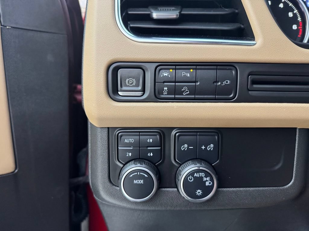 Used 2021 Chevrolet Tahoe Premier AWD/4WD image 41