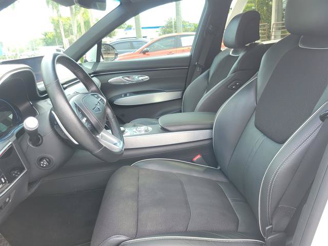 Used 2023 Genesis GV70 2.5T w/ Sport Prestige Package AWD/4WD image 12