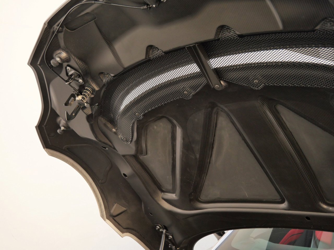 Used 2023 Aston Martin V12 Vantage Roadster image 28