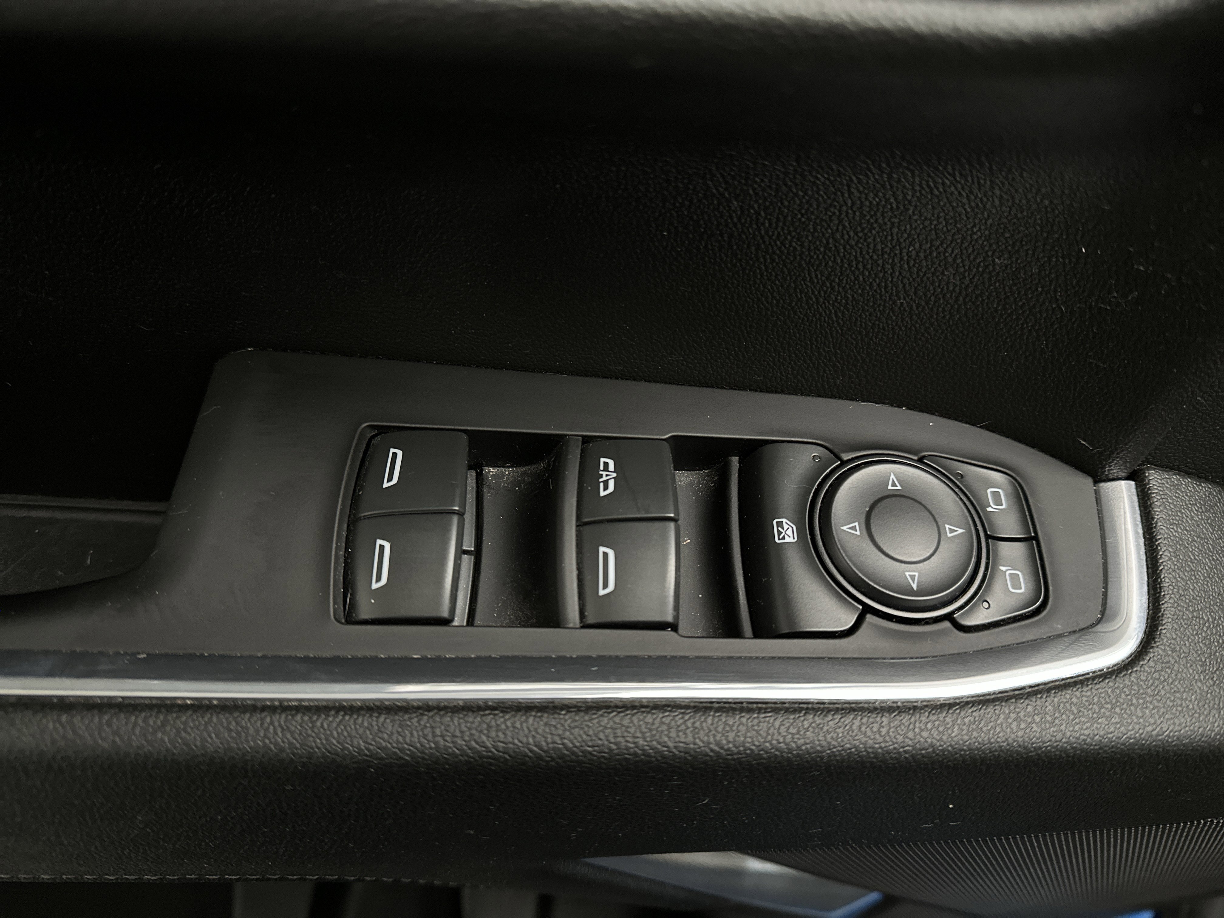 Used 2024 Chevrolet Silverado 1500 RST w/ Z71 Off-Road Package image 19