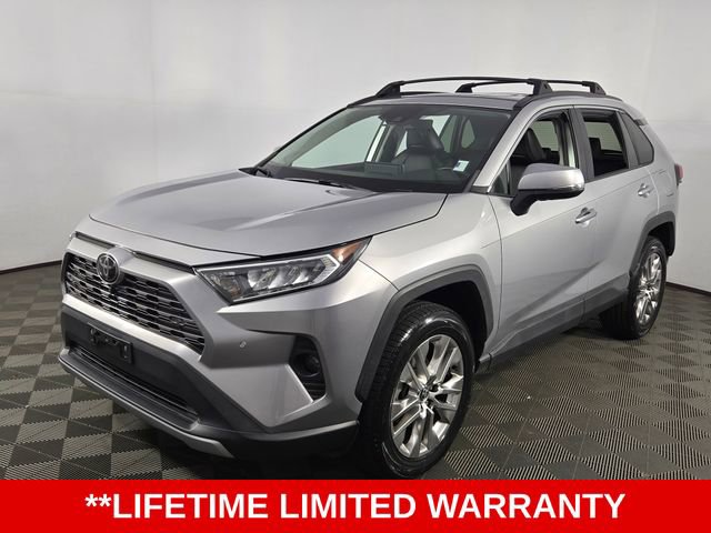 Used 2020 Toyota RAV4 Limited image 3