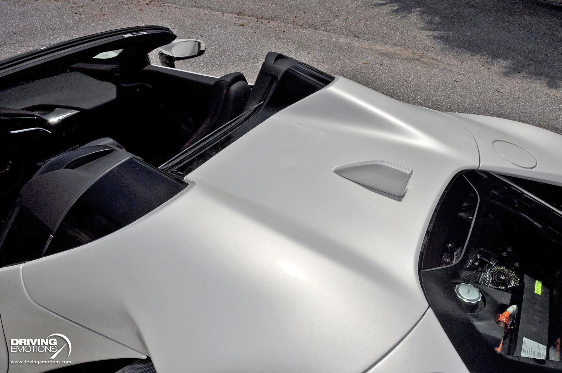 Used 2024 Ferrari SF90 Spider image 7