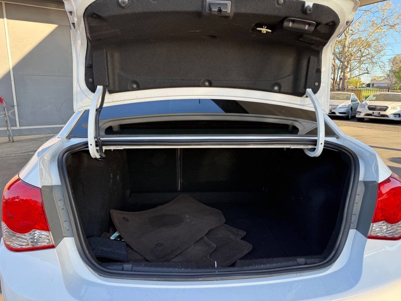 Used 2013 Chevrolet Cruze LTZ w/ Enhanced Safety Package FWD image 14