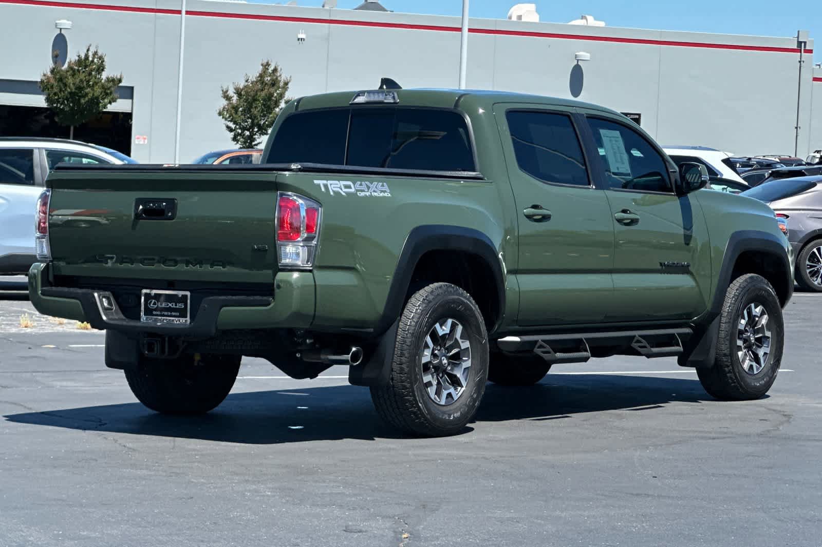 Used 2021 Toyota Tacoma TRD Off-Road w/ Technology Package AWD/4WD image 2