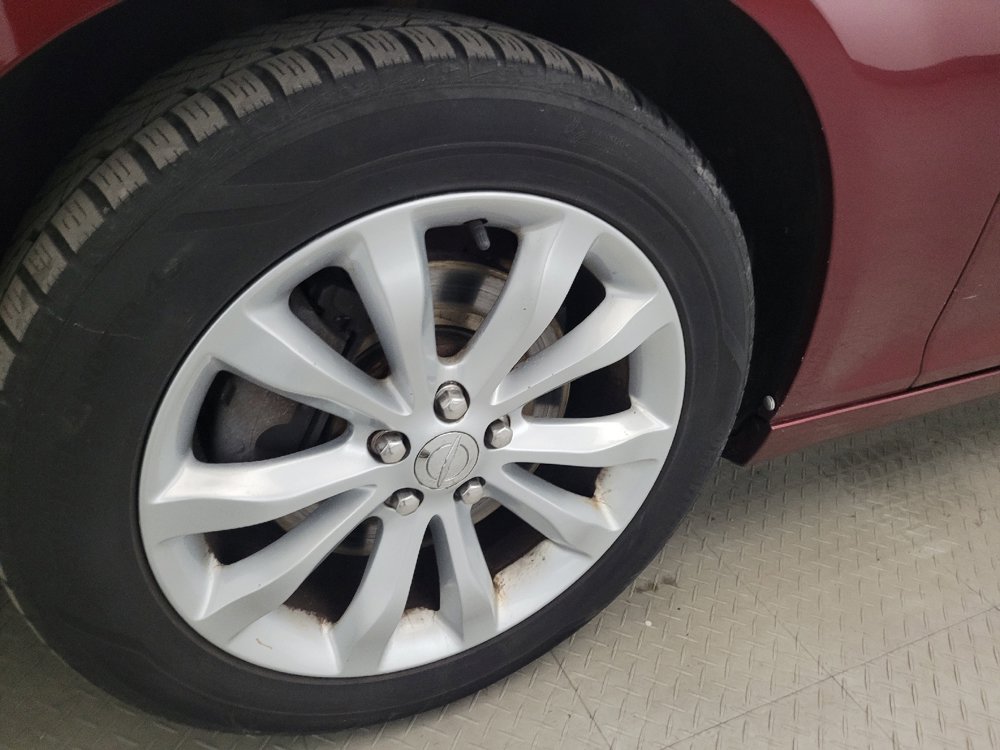 Used 2016 Chrysler 300 C w/ Safetytec Plus Group AWD/4WD image 31