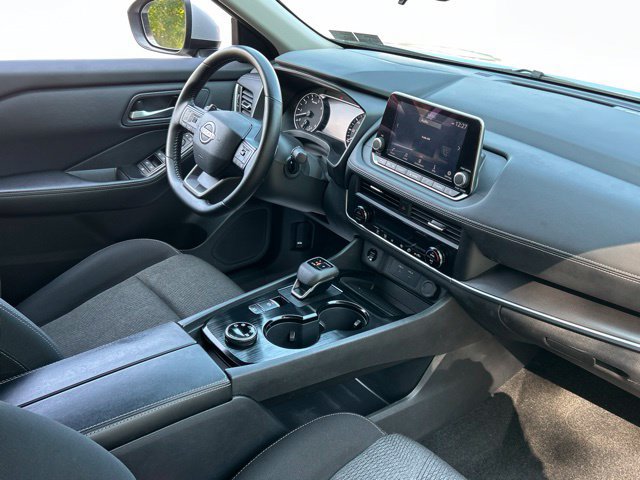 Used 2025 Nissan Rogue SV AWD/4WD image 34