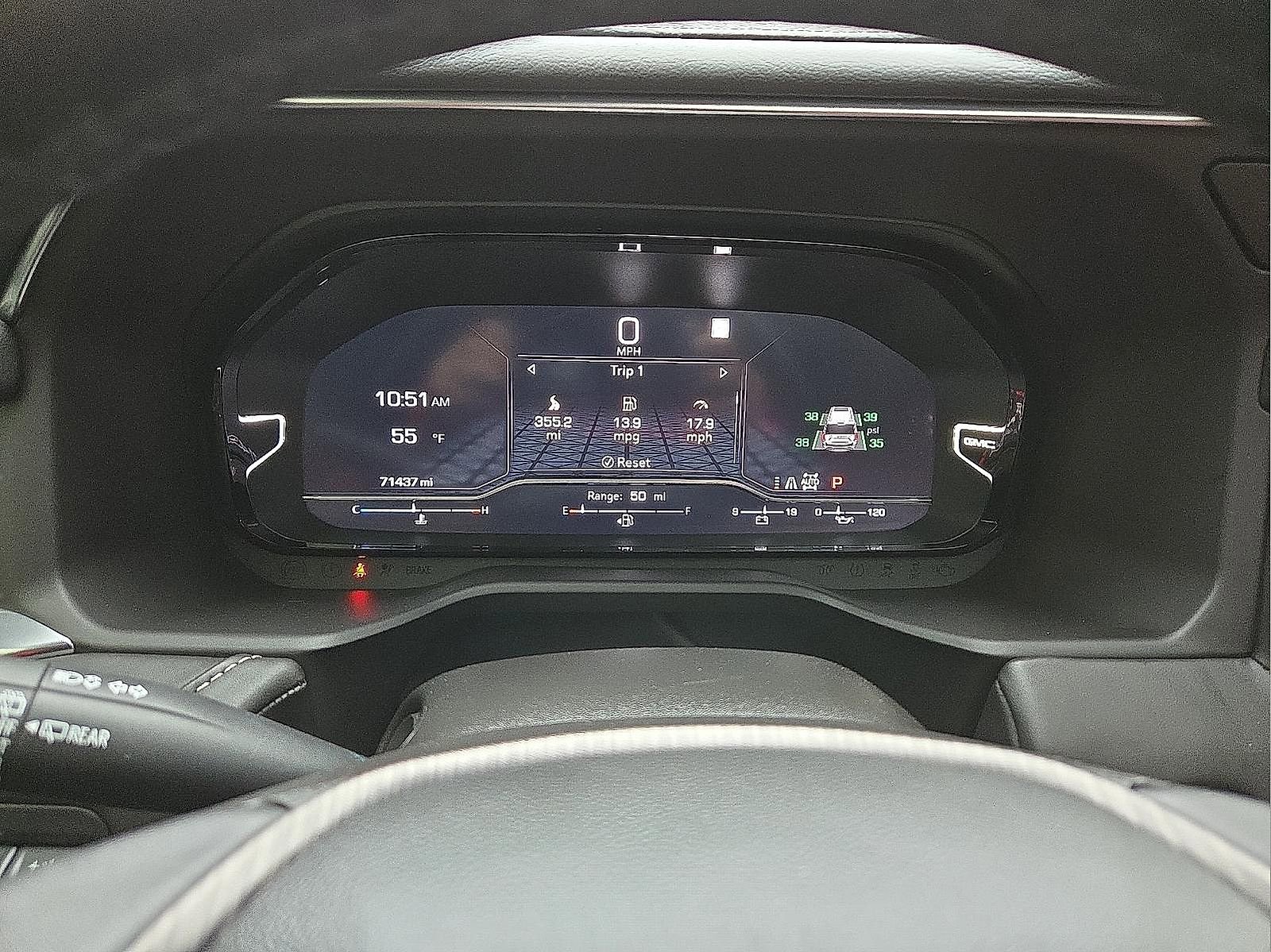 Certified 2023 GMC Yukon Denali Ultimate image 23