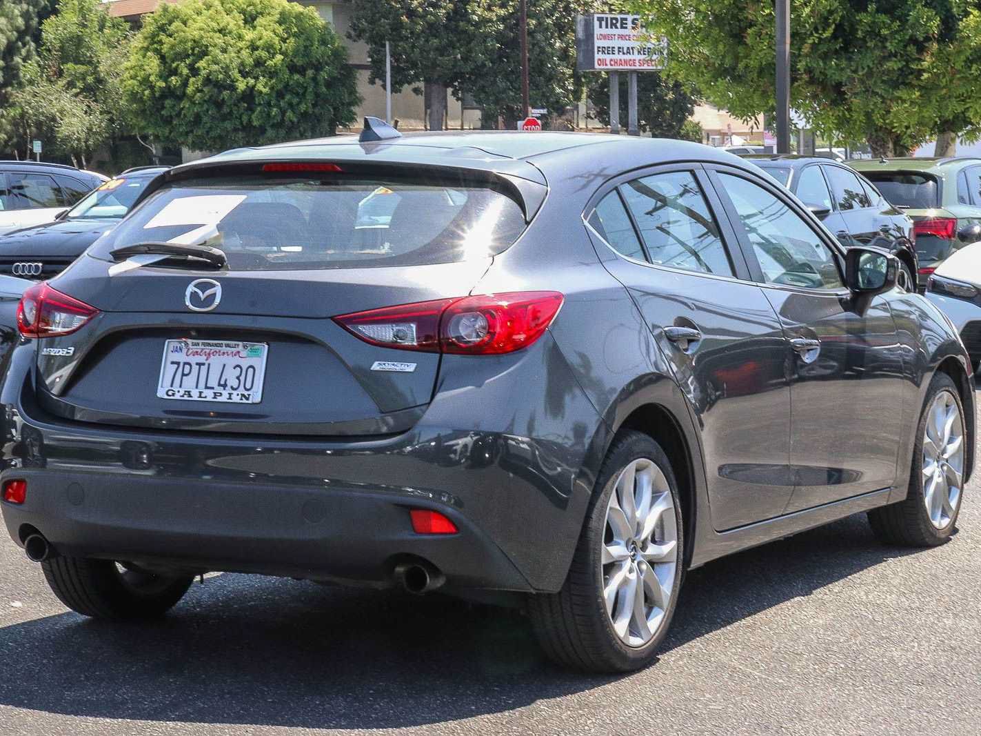 Used 2016 MAZDA MAZDA3 s Touring FWD image 4