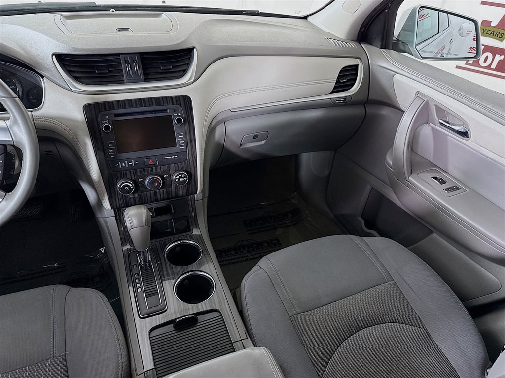 Used 2014 Chevrolet Traverse LT image 24