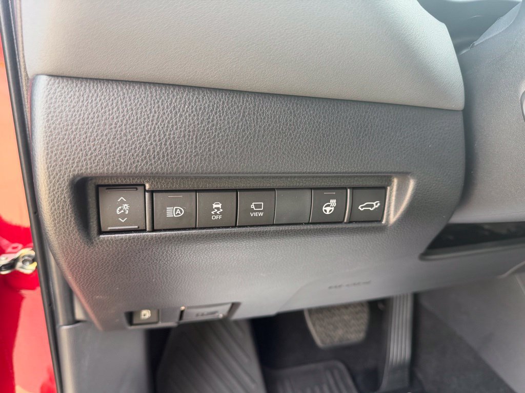 Certified 2023 Toyota Venza Limited AWD/4WD image 11