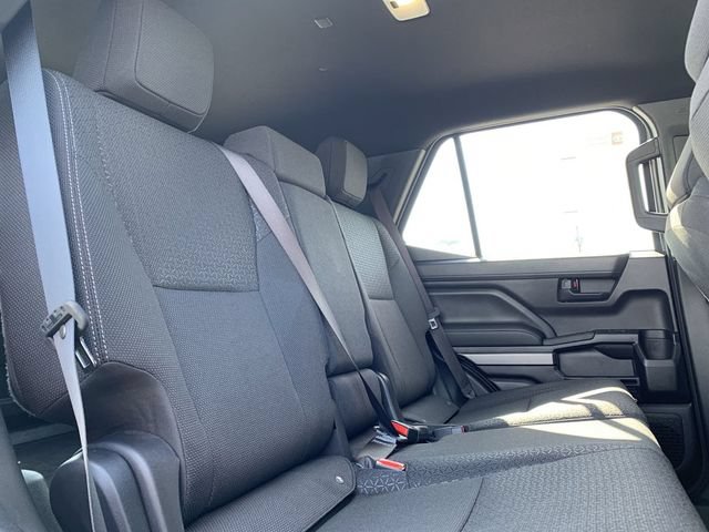 Certified 2025 Toyota 4Runner SR5 AWD/4WD image 34