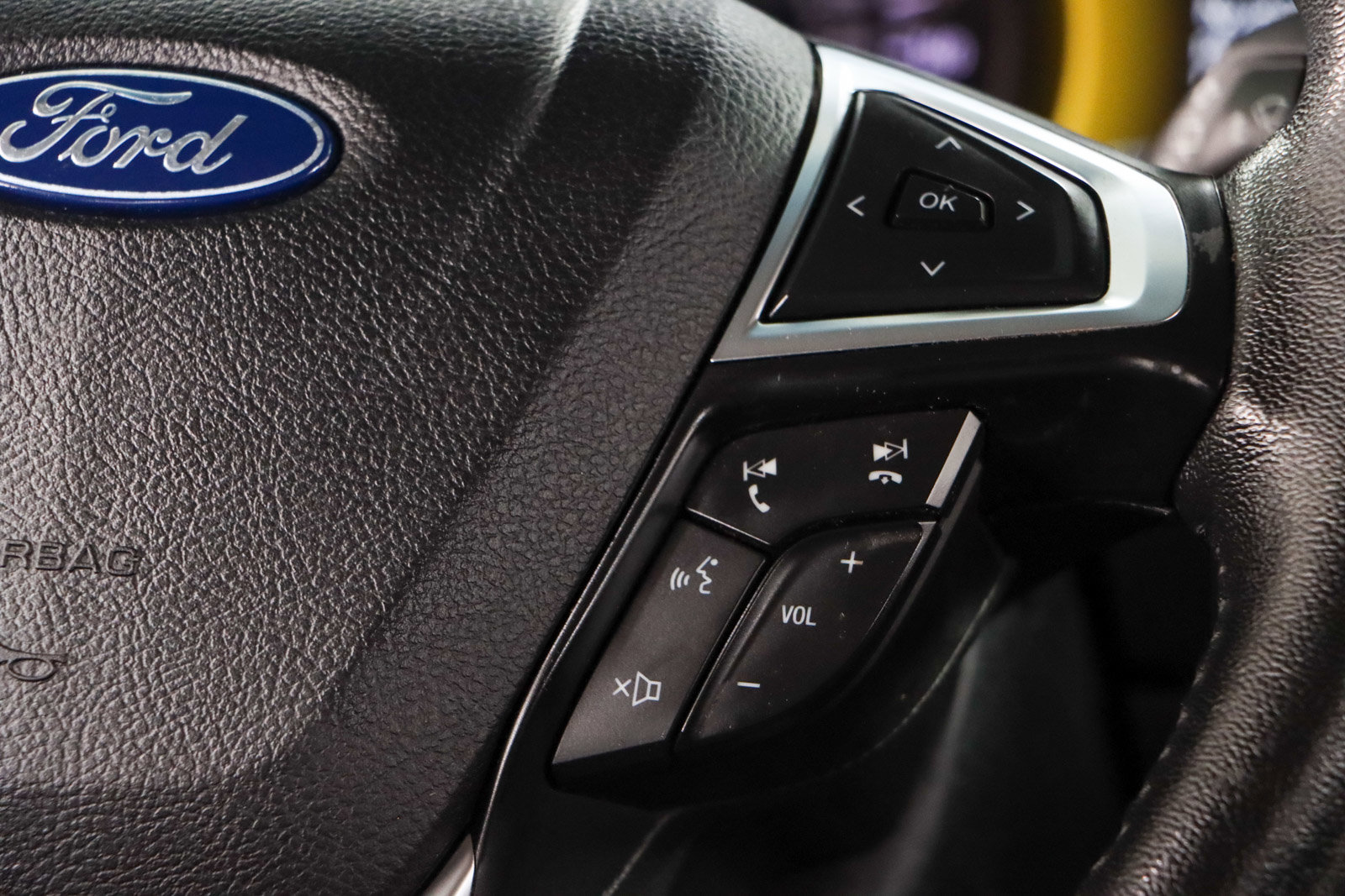 Used 2019 Ford Edge Titanium image 14