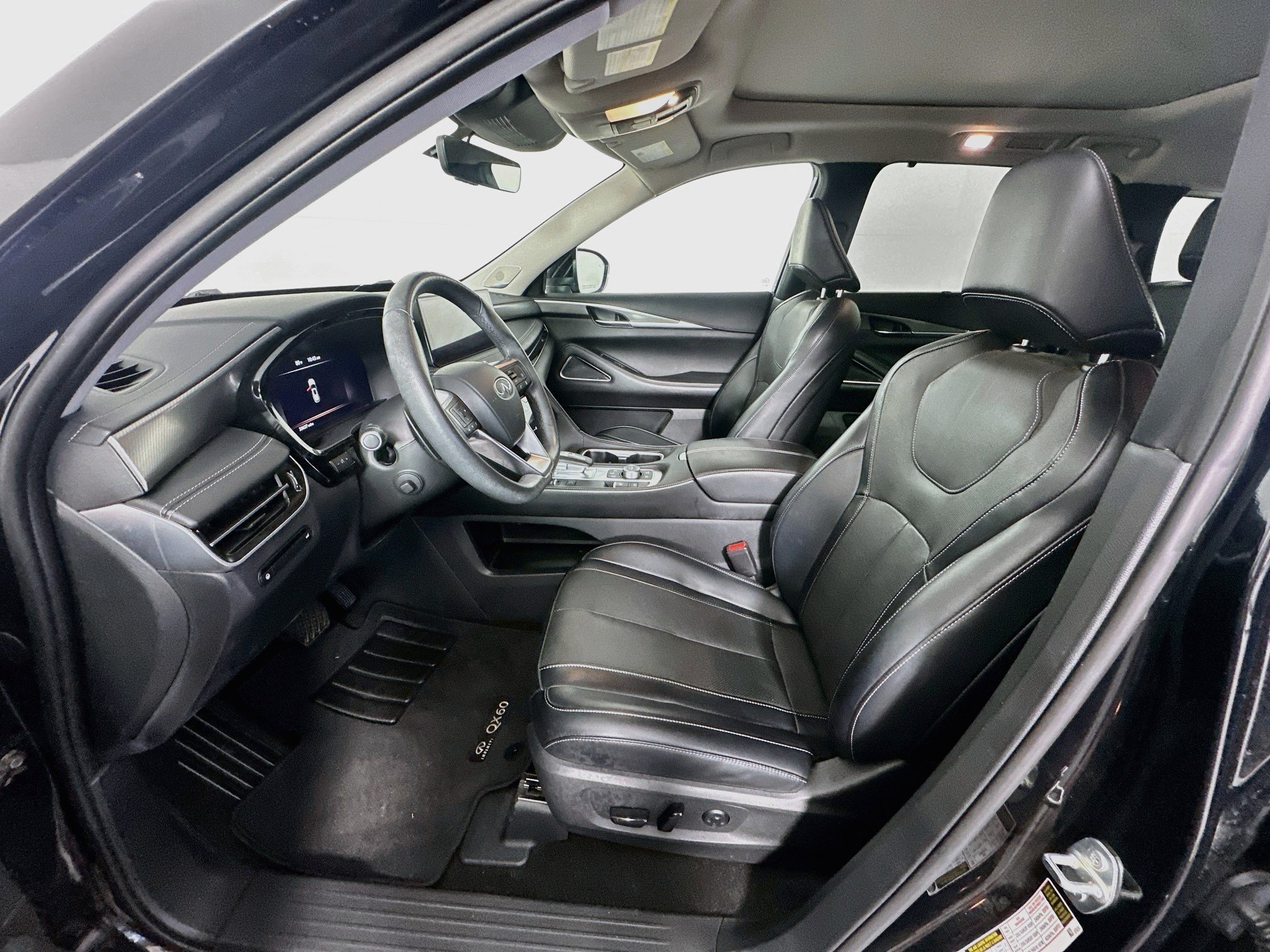 Used 2023 INFINITI QX60 Luxe w/ Performance Audio Package FWD image 13