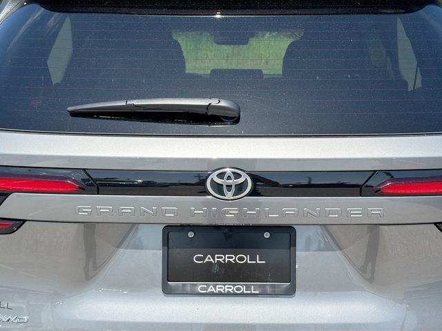 Used 2026 Toyota Grand Highlander AWD Hybrid image 11
