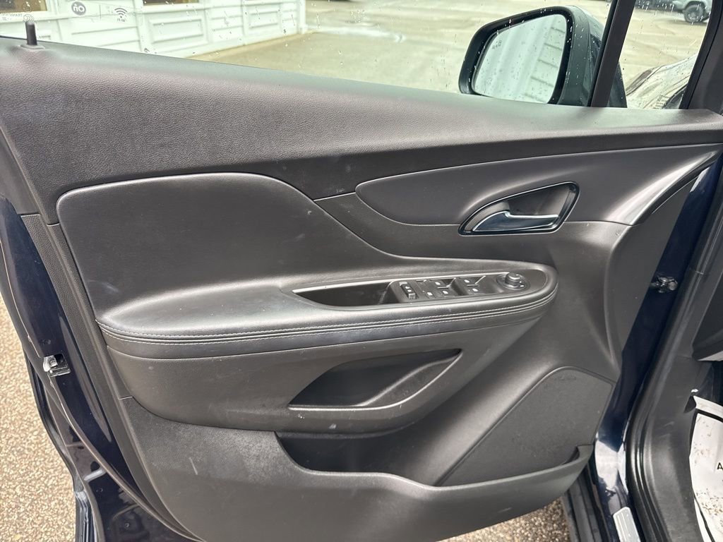 Certified 2022 Buick Encore Preferred w/ Safety Package image 12