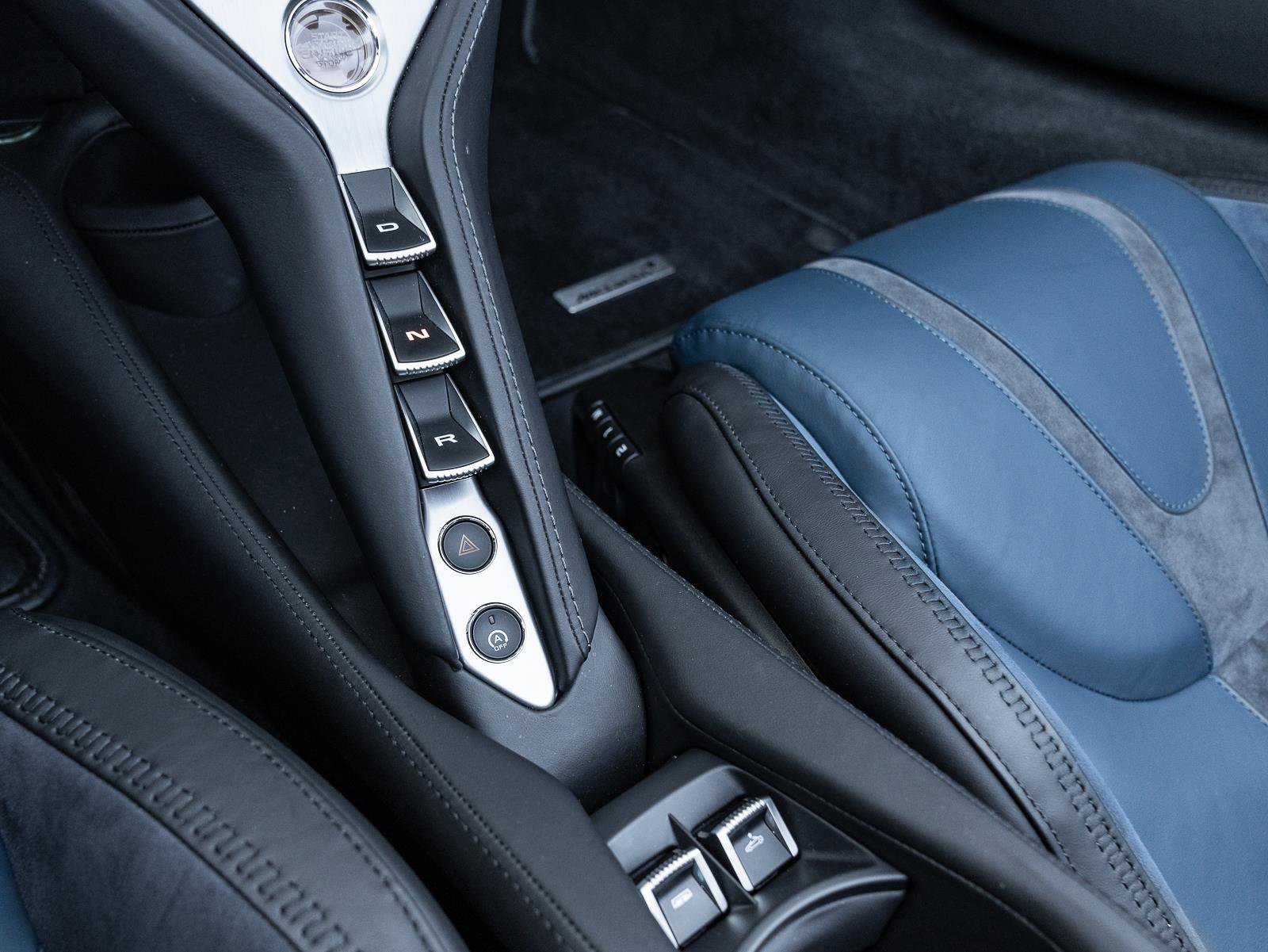 Used 2024 McLaren 750S Spider image 27