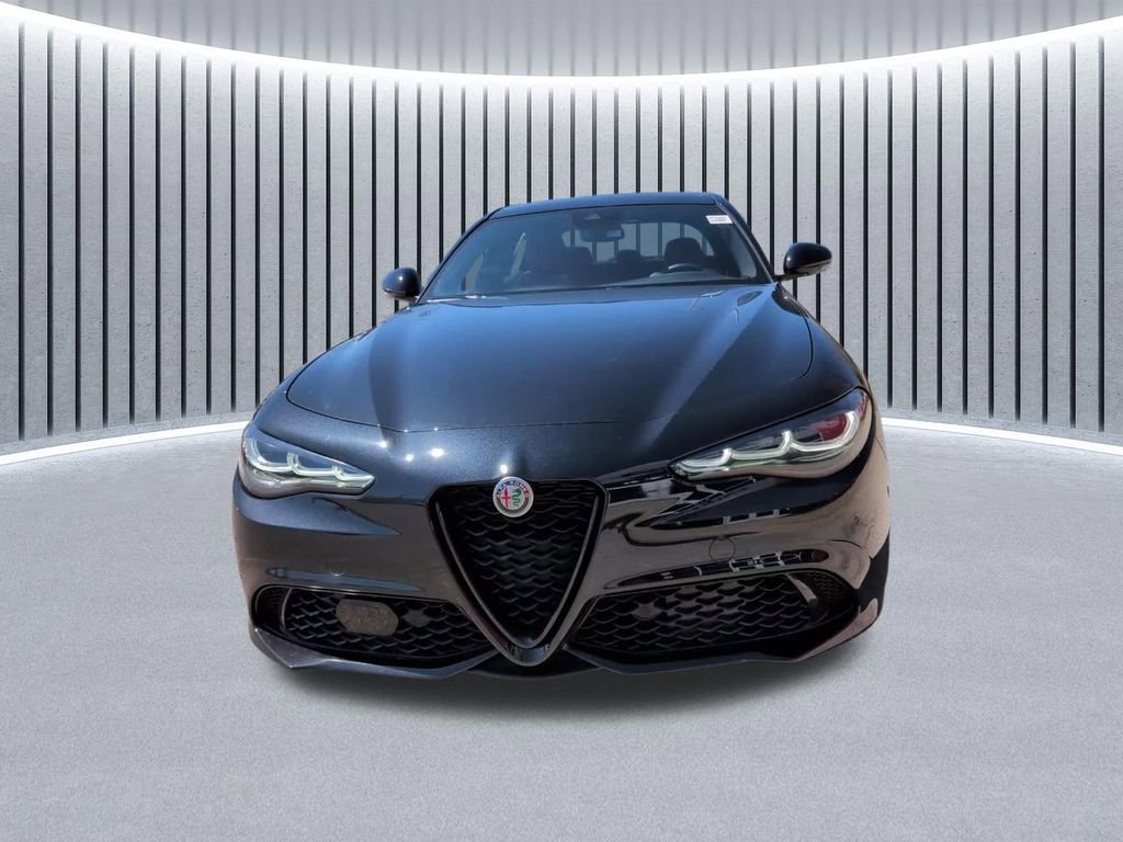 Used 2024 Alfa Romeo Giulia Veloce AWD/4WD image 19
