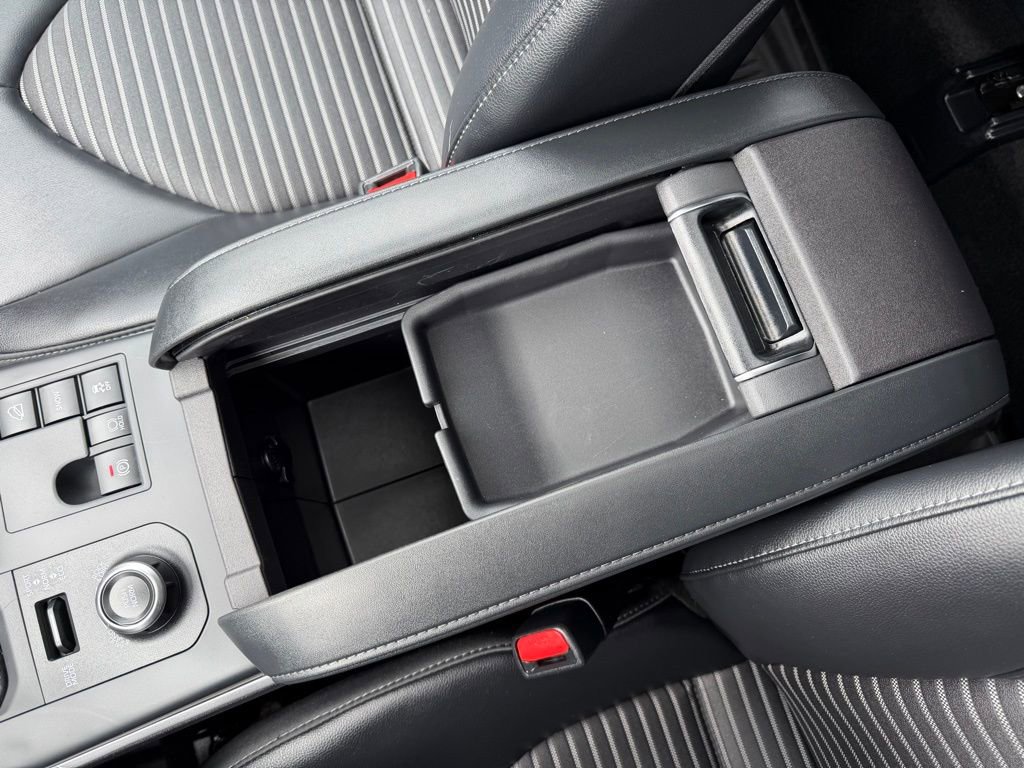 Used 2025 Toyota Highlander XSE AWD/4WD image 28